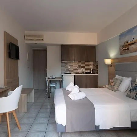 Aristo Apts 3*