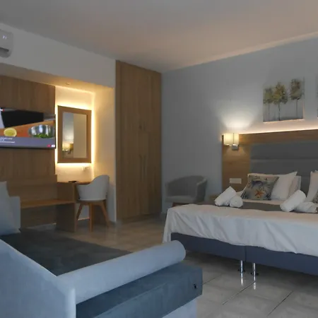 Aparthotel Aristo Apts 3*
